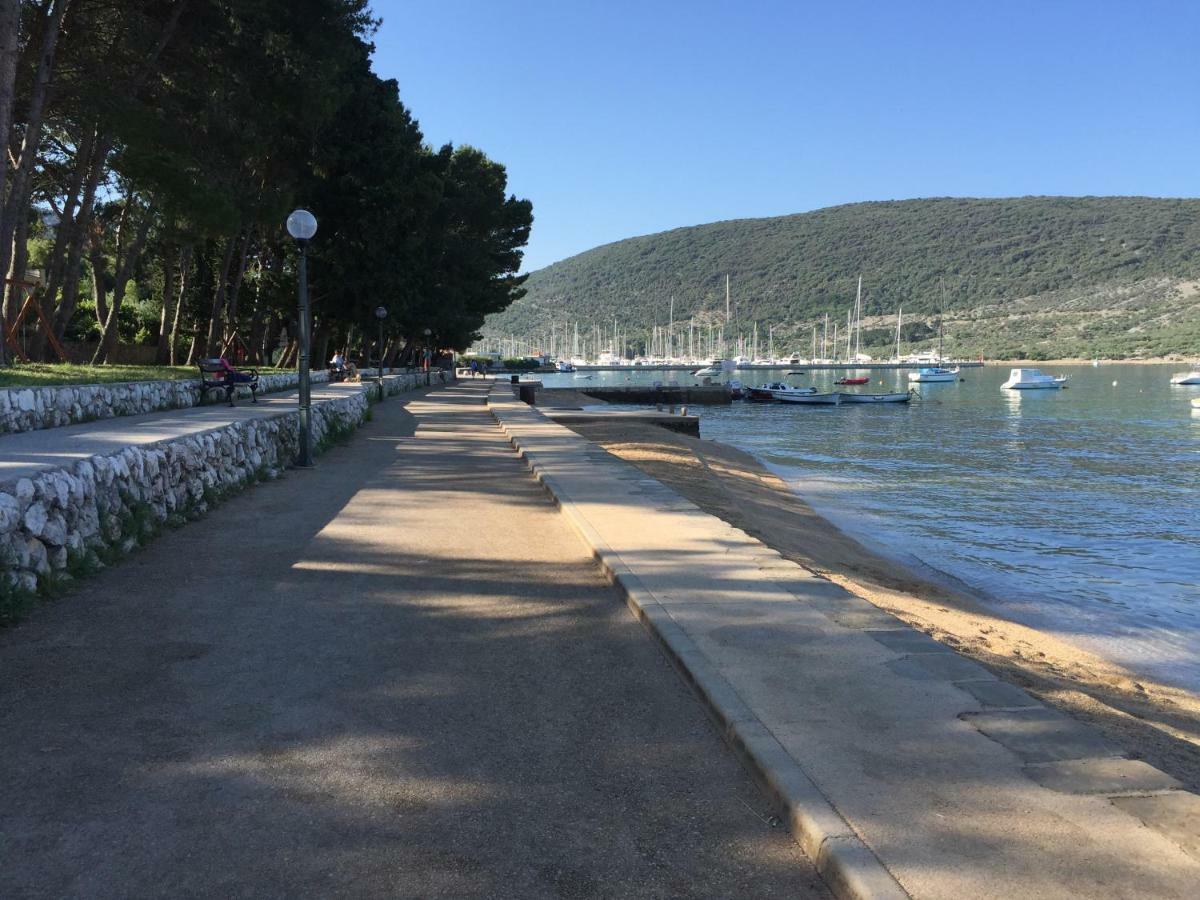 Apartman Nekic Cres Bagian luar foto